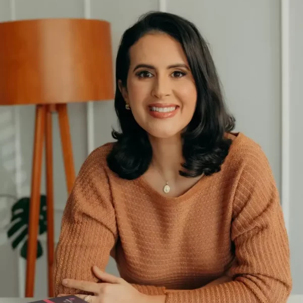 Dra Amanda Soeiro endocrinologista pediátrica especialista em hormônios e crescimento infantil