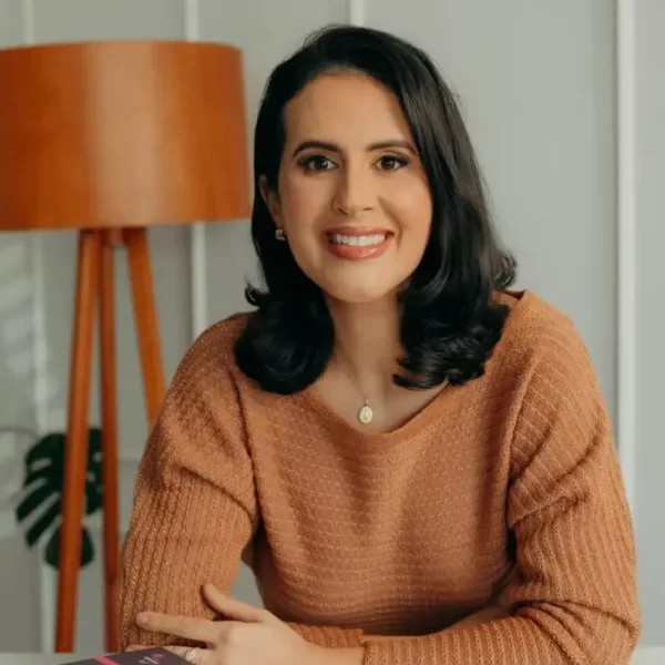Dra Amanda Soeiro endocrinologista pediátrica especialista em hormônios e crescimento infantil